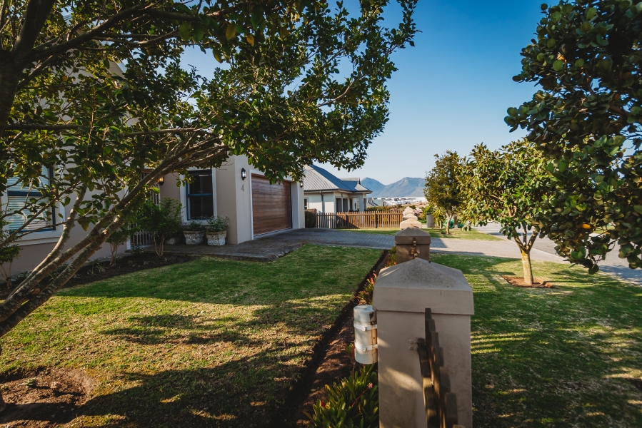 3 Bedroom Property for Sale in Kraaibosch Country Estate Western Cape